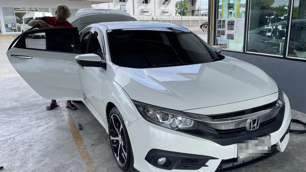 เปลี่ยนยางขอบประตูรถยนต์ Honda Civic